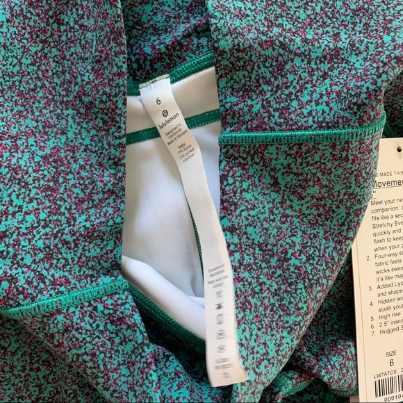 ❌SOLD❌Lululemon In Movement Short *Everlux 2.5" - Picture 3 of 4